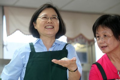 TISR : Tingkat Kepuasan Presiden Tsai di Bawah 50%