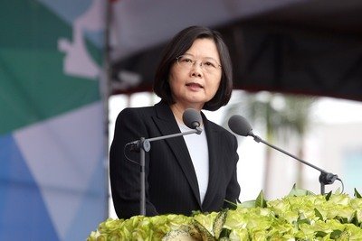 HUT ROC - Presiden Tsai Ing-wen menyerukan dipulihkannya perundingan antar Selat Taiwan