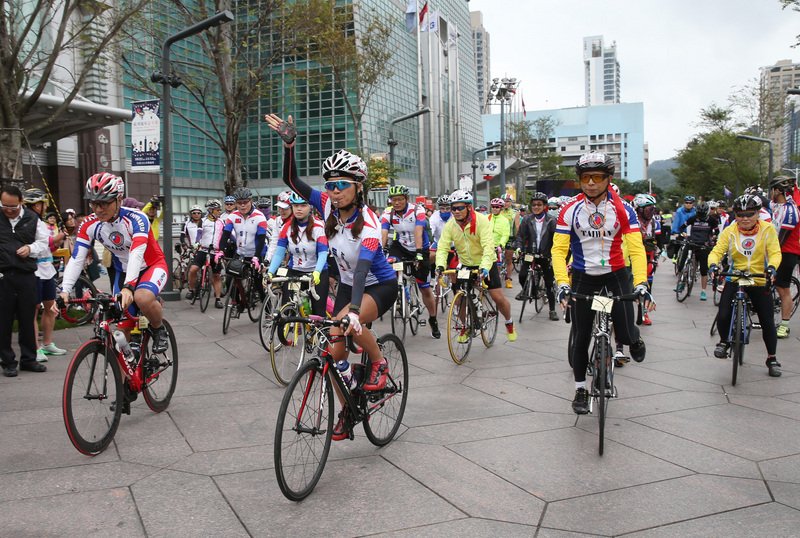Pasien kanker mengelilingi Taiwan sepanjang 1.100 Km melalui sepeda