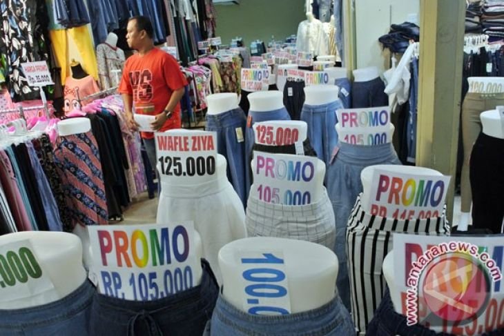 Perubahan pola konsumsi atau persoalan daya beli?