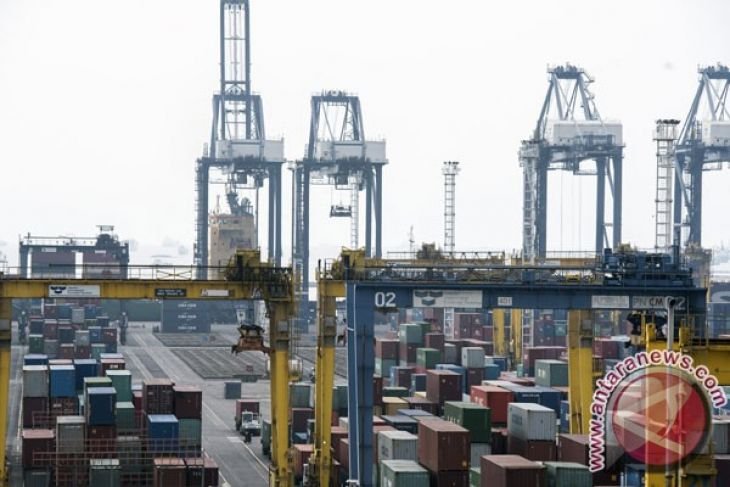 Neraca perdagangan November surplus 0,13 miliar dolar