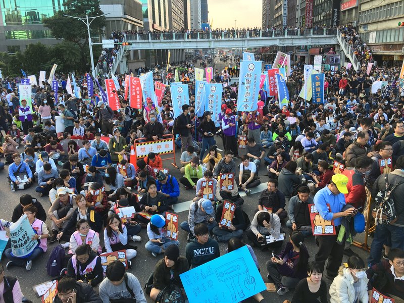 Hari Ini Organisasi Buruh Demo Revisi Peraturan Ketenagakerjaan