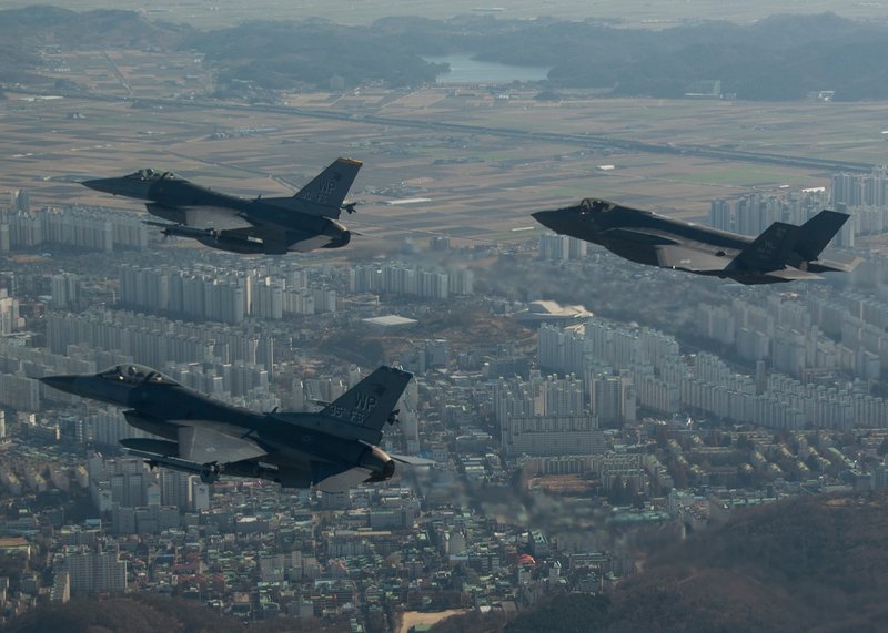 4 Buah Hasil Peningkatan Level Pesawat Tempur F-16 A/B Dioperasikan Tahun Depan
