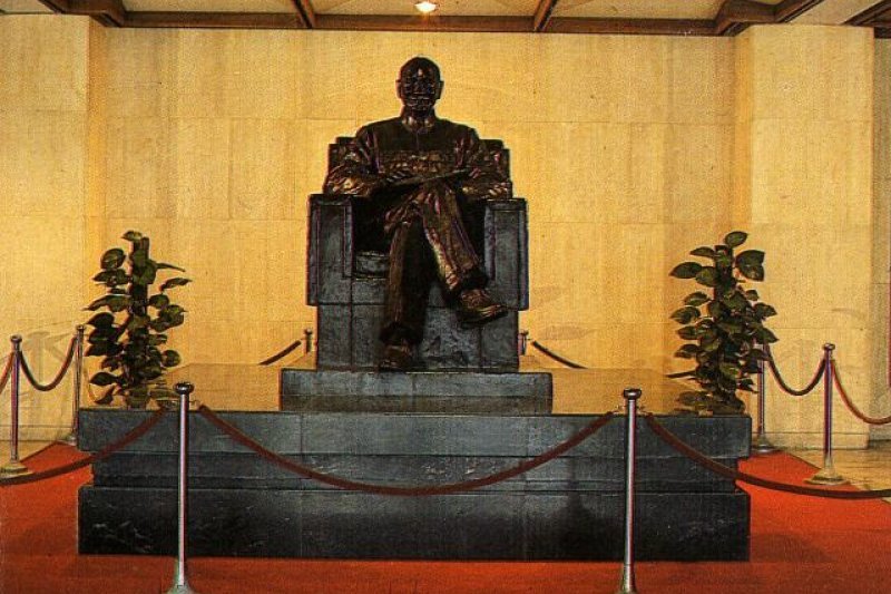 NCCU Menyetujui Relokasi Patung Chiang Kai-shek