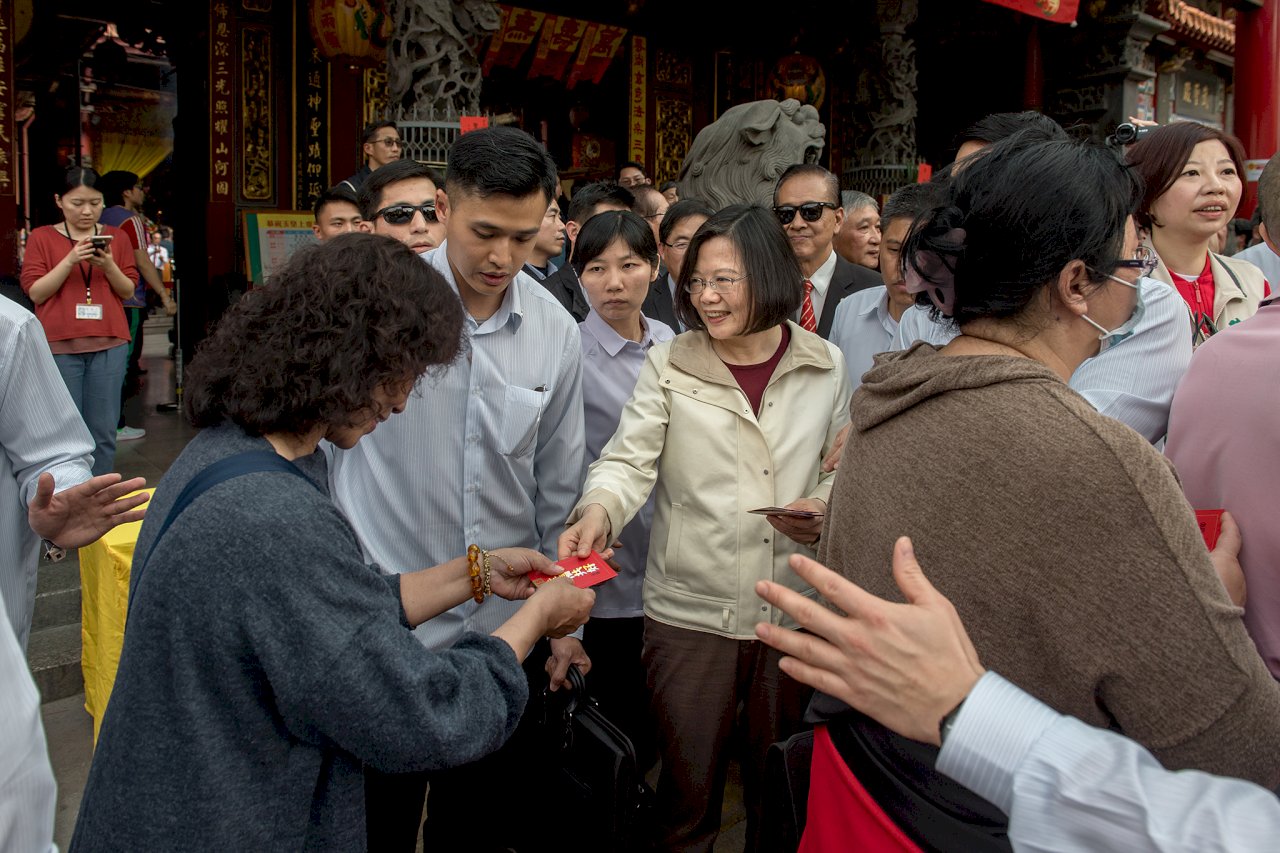 Presiden Tsai mengakhiri kunjungan ke 18 kuil di berbagai pelosok Taiwan
