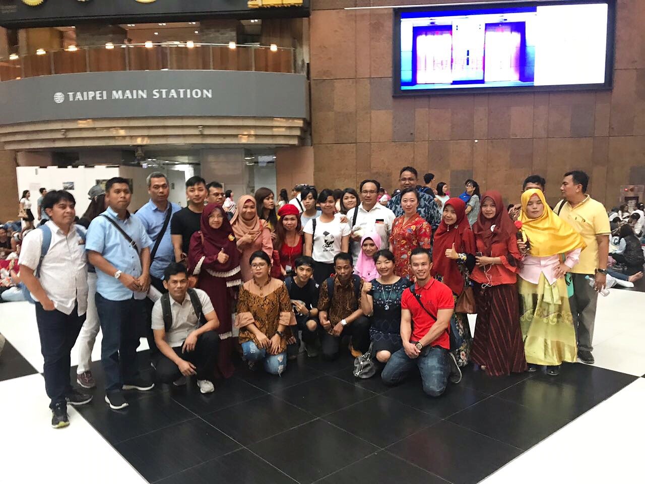 Rombongan Delegasi Media Indonesia Tinjau Langsung Aktivitas Masyarakat Indonesia di TMS