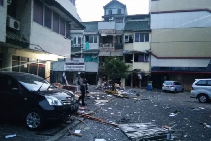 Ledakan di ruko Kebayoran Baru akibat tabung gas bocor