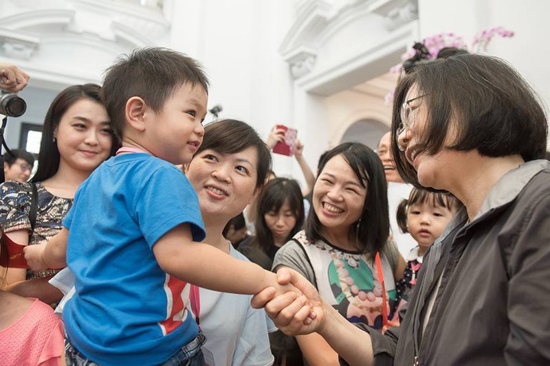 Hari Keluarga Istana Presiden  Presiden Promosikan Kebijakan Subsidi Anak
