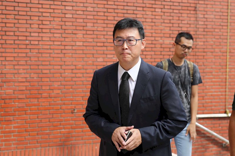 Pasuya Yao Undang Ko Wen-je dan Ting Shou-chung untuk Lomba Debat