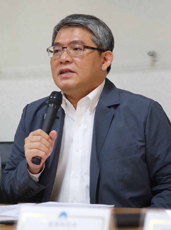 MOI Permudah Proses Pengajuan Permanet Residency Plum Blossom Card