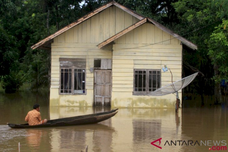 54 ton pangan telah disalurkan korban banjir