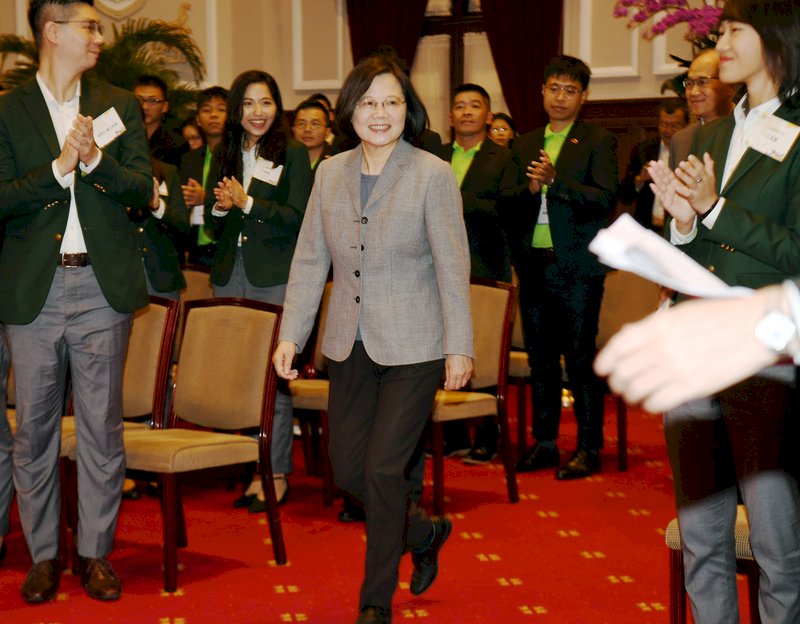 Presiden Tsai Ing-wen Haturkan Terima Kasih Untuk Tim Pemadam Kebakaran