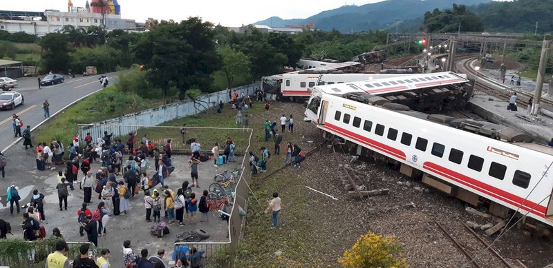 Puyuma Ekspress Terbalik di Hsuao  18 Tewas 148 Luka-luka