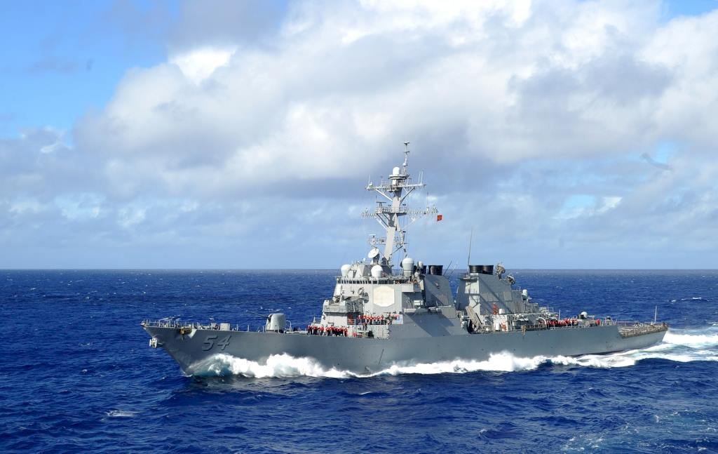 Kapal Militer AS Berlayar di Atas Perairan Taiwan