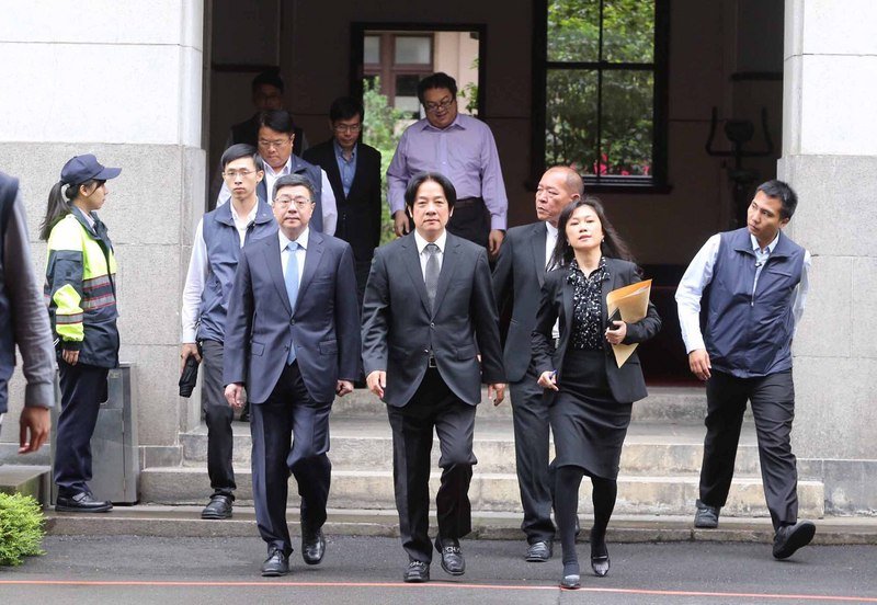 Presiden Tsai Meminta PM Lai, Sekjen Chen Tetap Meneruskan Jabatannya