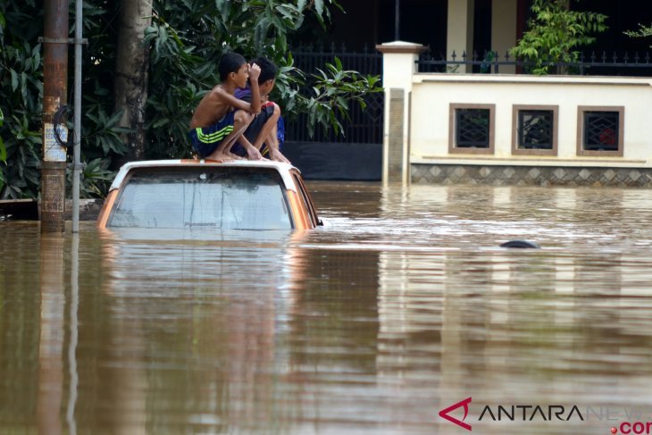 Banjir dan longsor di Sulawesi Selatan akibatkan 59 orang meninggal