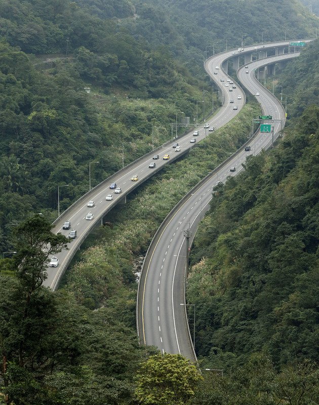 Hari Pertama Liburan Tahun Baru Imlek Jalanan Lancar