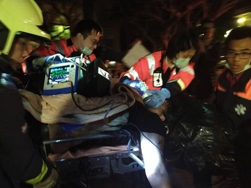 16 diselamatkan, 2 luka parah dalam kebakaran di Chinese Culture University