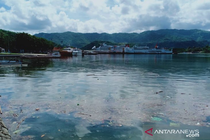 Tiga Kapal Pesiar Batal Ke Lombok Karena Sampah
