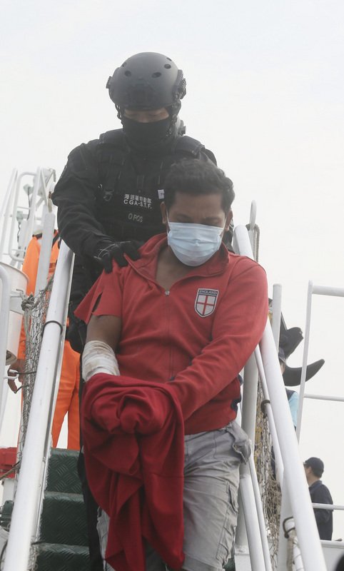 Upaya Penyelamatan Kapal Nelayan Di Samudra Hindia Berhasil Kapal Patroli Hsun Hu No. 8 Tiba di Taiwan