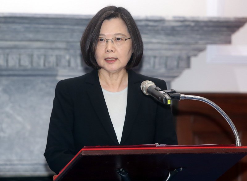 Pesawat Tempur Daratan Tiongkok Masuk Garis Tengah Selat Taiwan, Presiden Tsai Ingatkan 