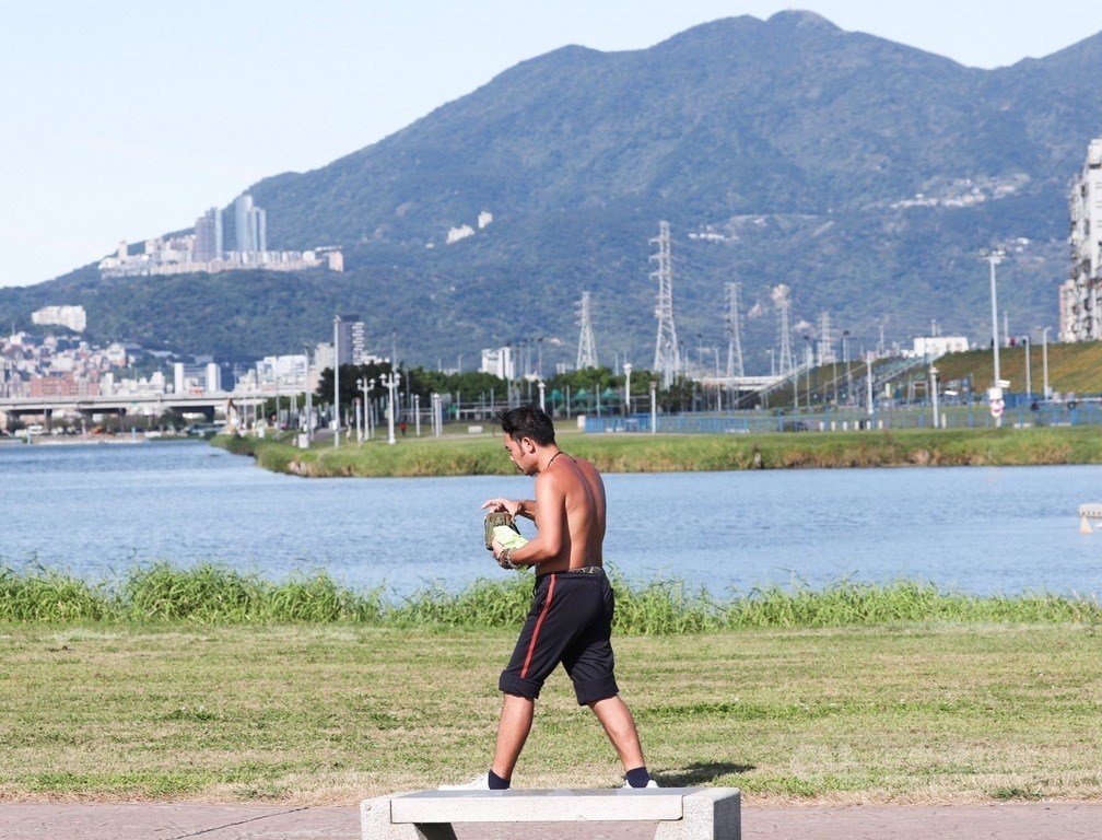 Prakiraan Cuaca Prakiraan Cuaca tanggal 19 Juli 2024 berdasarkan prakiraan cuaca dari Ditjen Klimatologi Central Taiwan Wilayah Utara Taiwan (Keelung, Taipei, New Taipei, Taoyuan, Miaoli dan 