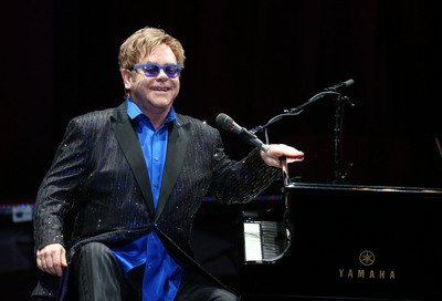 Elton John Ngamuk Karena Film Rocketman Disensor di Rusia
