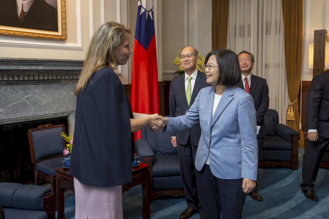 Presiden Tsai : Perkuat Hubungan Ekonomi dan Perdagangan Taiwan - Paraguay