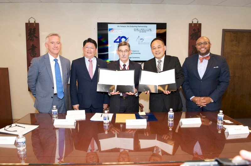 Taiwan Amerika Tandatangani MoU Kesepahaman Pelonggaran Pemeriksaan Bagasi Takkala Transfer Pesawat