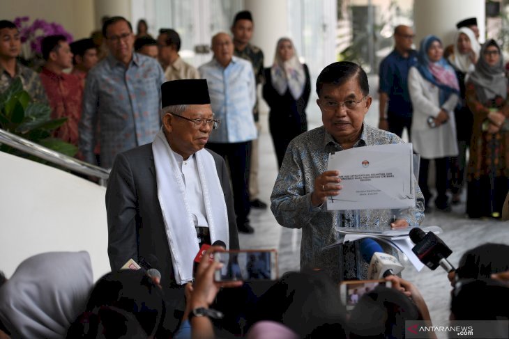 JK bekali Ma'ruf Amin jurnal ekonomi