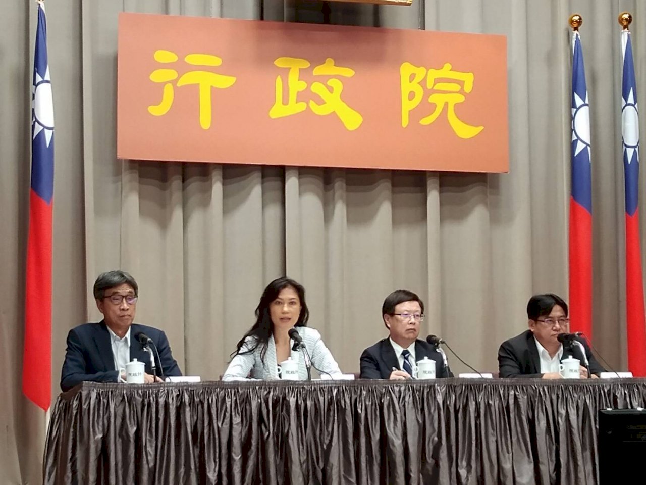Yuan Eksekutif Pinta MAC Berikan Arahan Perbaikan Peraturan yang Lebih tepat