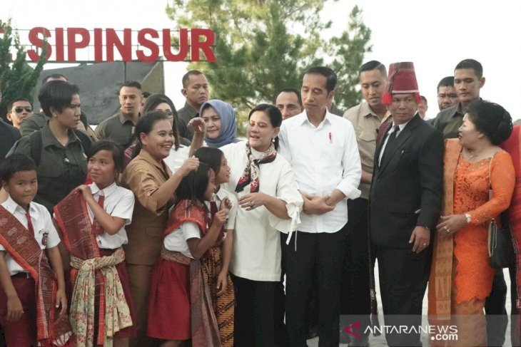 Presiden ingin Danau Toba jadi Wisata Berkelas