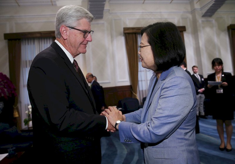 Kunjungan Gubernur Mississipi ke Taiwan