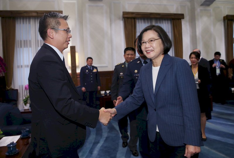 Presiden Tsai Ing-wen Mendorong Khalayak Luas untuk Semakin Menghargai Keberadaan Anggota Militer Nasional