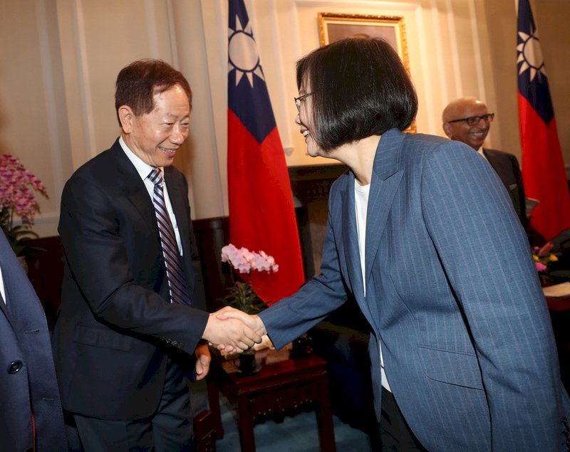 Presiden Tsai Ing-wen: Daya Saing Tinggi Industri Semi Konduktor Tingkatkan Perekonomian Taiwan