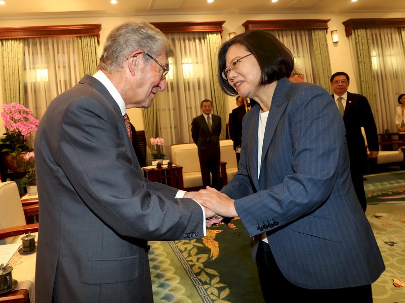 Presiden Tsai: Melalui Kerjasama FTA, BIA, Hubungan Taiwan-Inggris Semakin Akrab