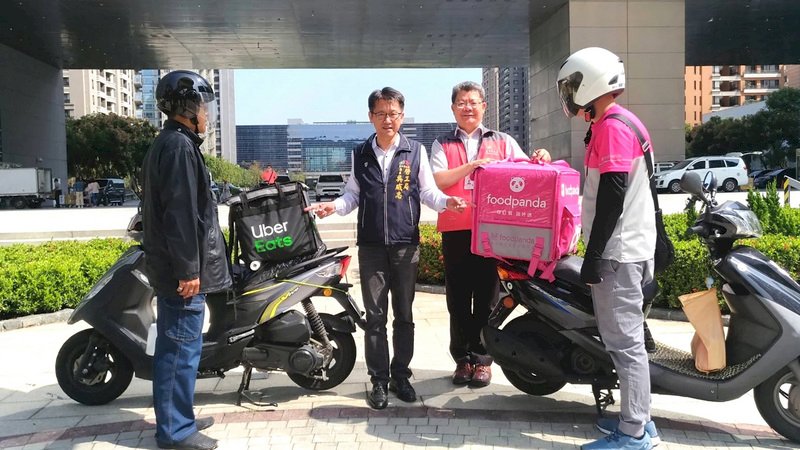 Survei : Personil Jasa Pengantar Makanan 6 Bulan Terakhir Kebanyakan Lulusan Universitas