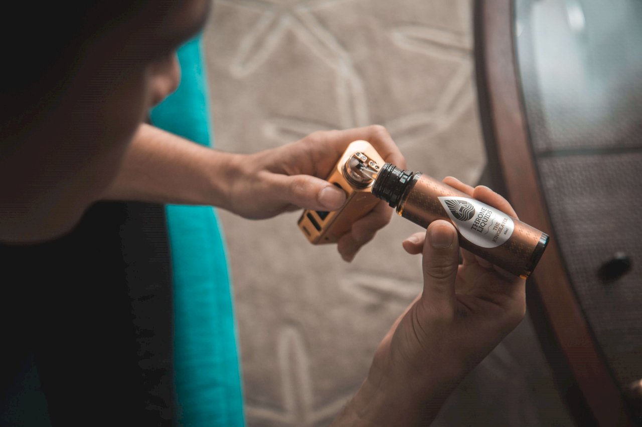 Filipina Melaporkan Kasus Pertama Terkait Gangguan Kesehatan Akibat Rokok Elektrik