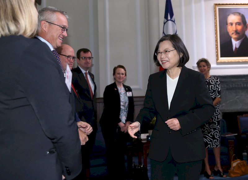Presiden Tsai Ing-wen : Taiwan Adalah Garis Pertahanan Demokrasi Terdepan, Siaga Berkontribusi Untuk Dunia