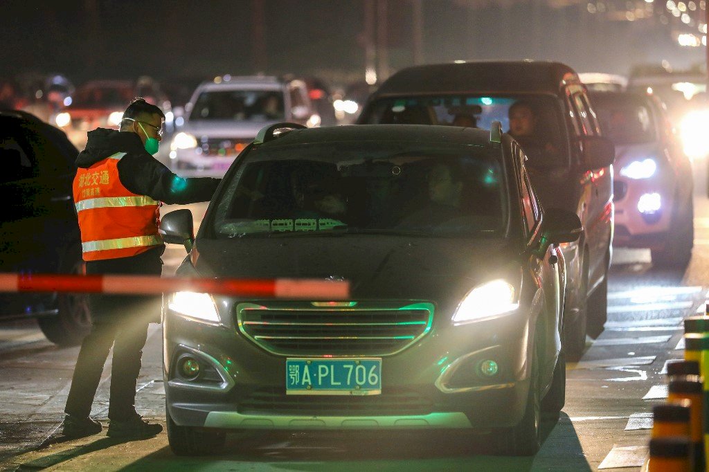 Penyegelan Hubei dan Penghentian Moda Transportasi Umum di Kota Chibi