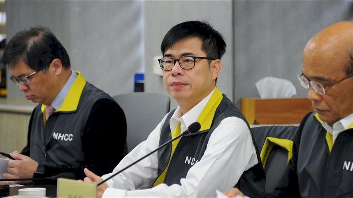 Pengujian Sistem Penjualan Masker Mulut yang Terintegrasi dengan Kartu Identitas Diri Versi 2.0 Tengah Dikerjakan