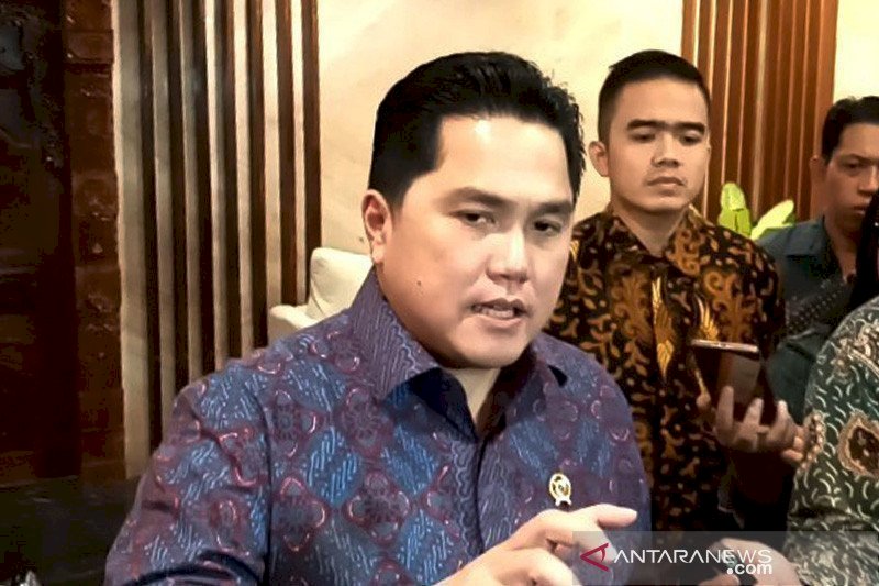 Erick: Perekonomian harus Tetap Jalan Kendati Fokus pada COVID-19