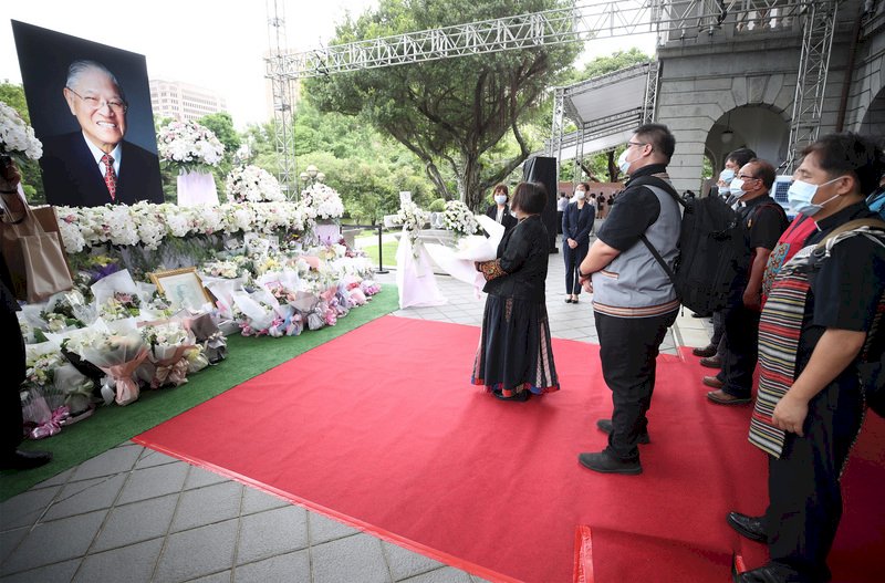 Ritual Mengenang Mendiang Lee Teng-huei, Bapak Demokrasi Taiwan