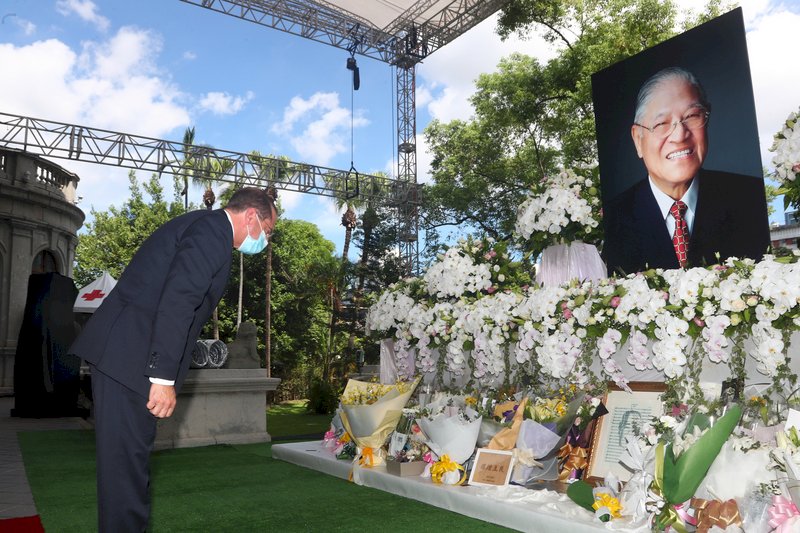 Menkes AS Alex Azar meneruskan agenda kunjungan di Taiwan