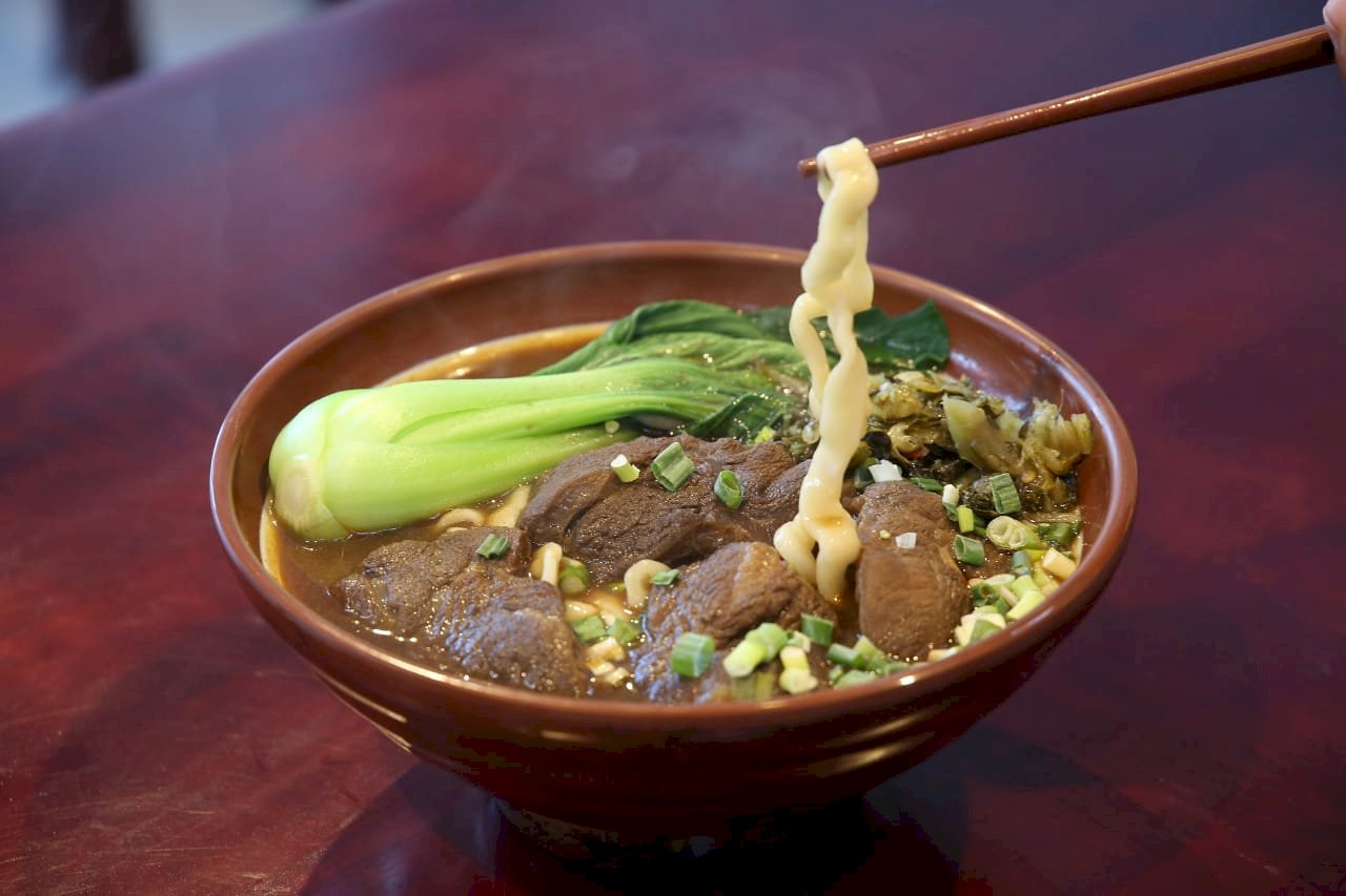 Mie Daging Sapi Taiwan yang Kaya Rasa