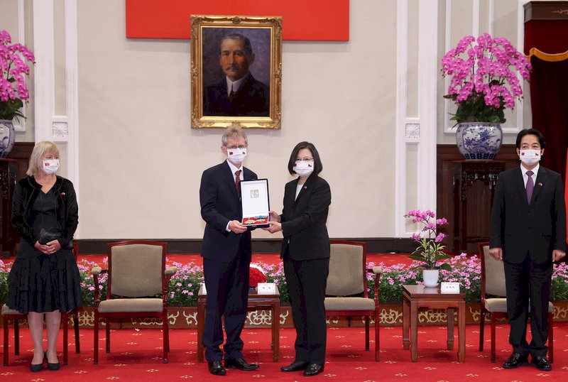 Bertemu dengan Senat Ceko, Presiden Tsai: Menunjukkan Taiwan-Ceko Tidak Takluk Terhadap Ancaman, Berani Bersuara