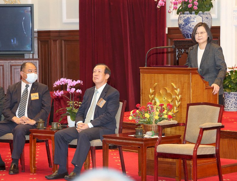 Presiden Tsai Ing-wen Menerima Rombongan Kunjungan Pengusaha Teladan dan Toko Tua