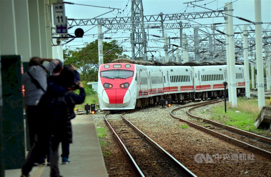 Elektrifikasi Sistem Kereta Api di Seluruh Taiwan Sepenuhnya Diselesaikan