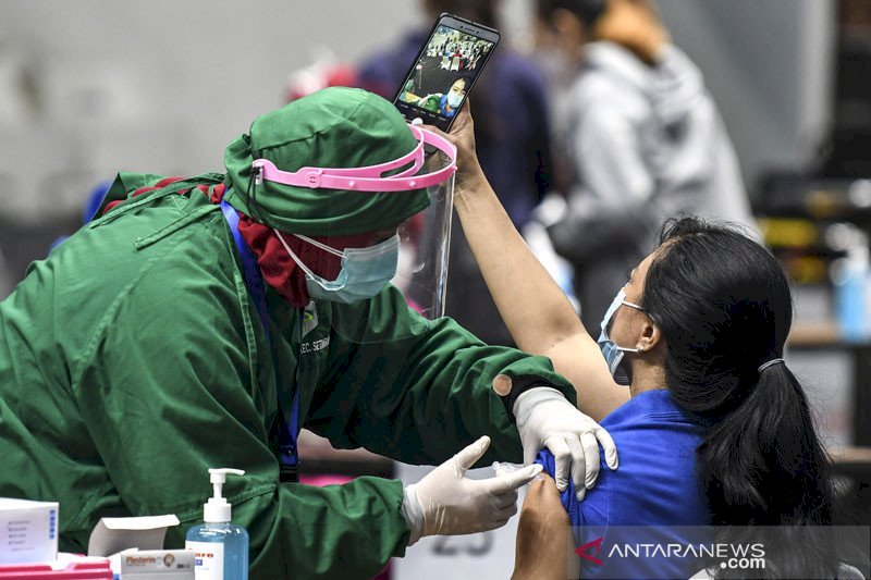 Peneliti Sebut Keberhasilan Vaksinasi Dapat Pengaruhi Perekonomian