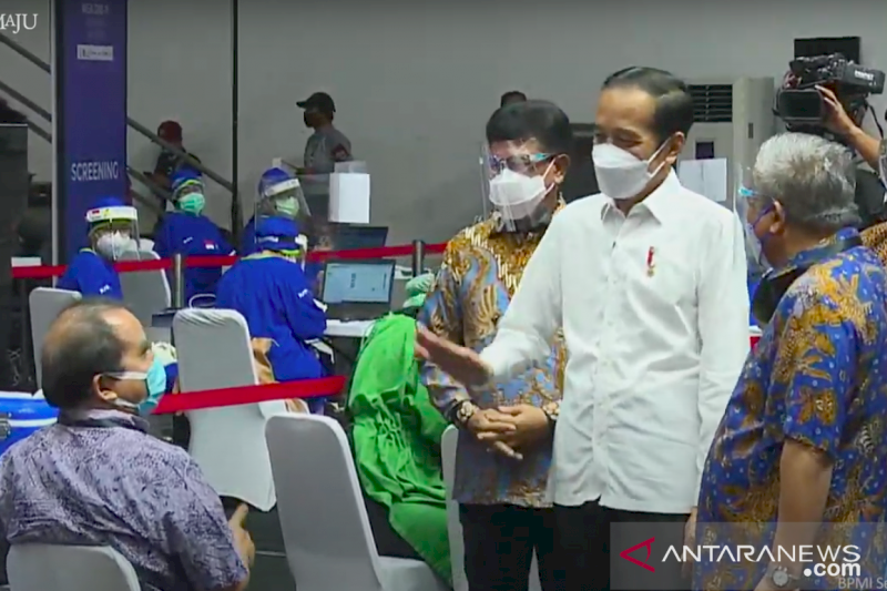Presiden Harapkan Vaksinasi COVID-19 Bisa Lindungi Awak Media
